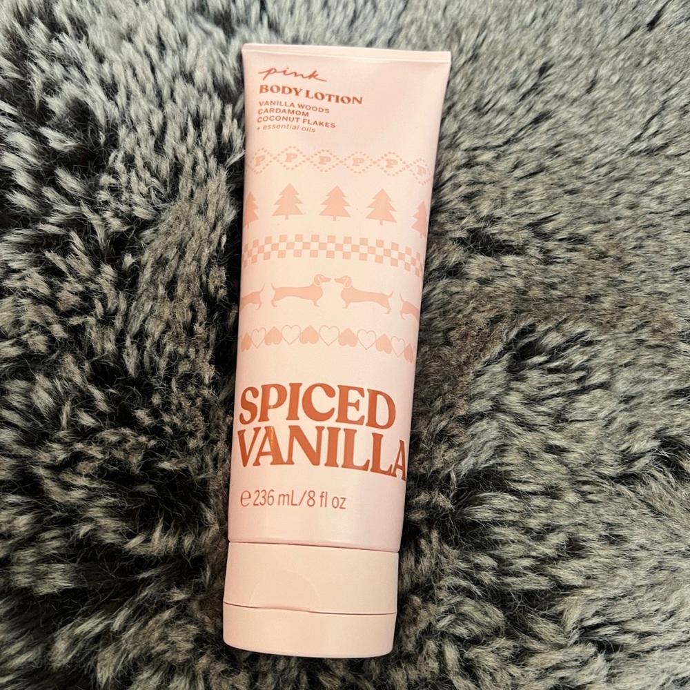 VICTORIA’S SECRET PINK SPICED VANILLA BODY LOTION